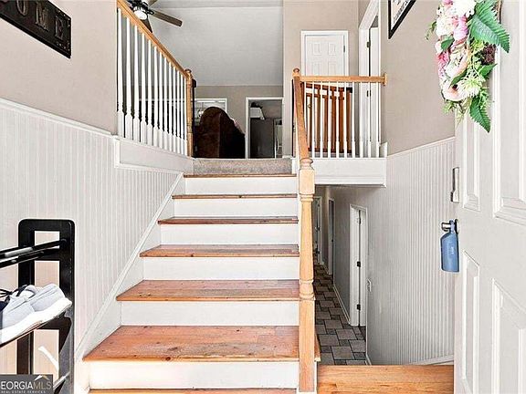 4th image of 413 Christina Way