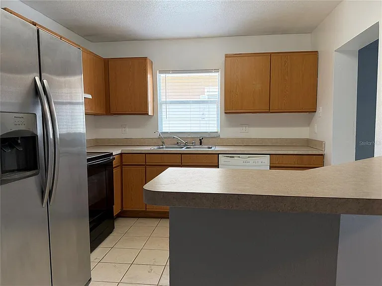 2427 Camden Oaks Pl — Photo 9