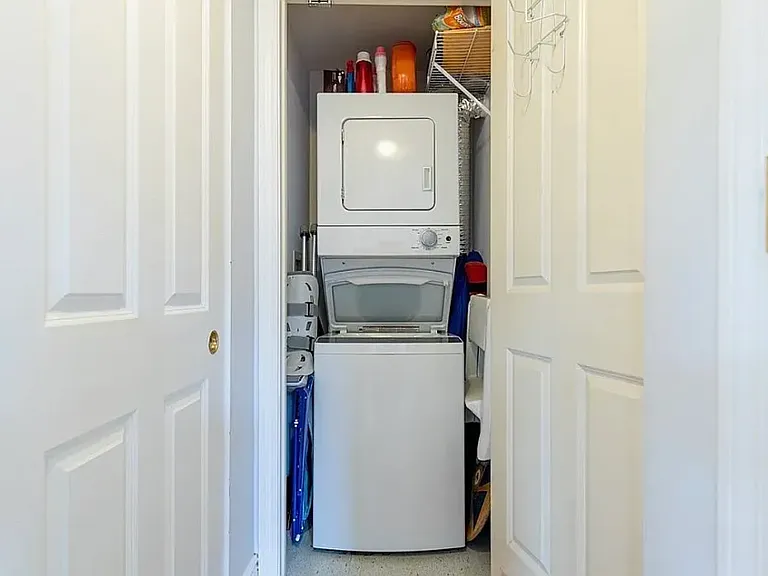 6 E Charlesgate St #404B — Photo 8