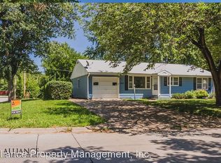1948 Hayes Dr, Manhattan, KS 66502