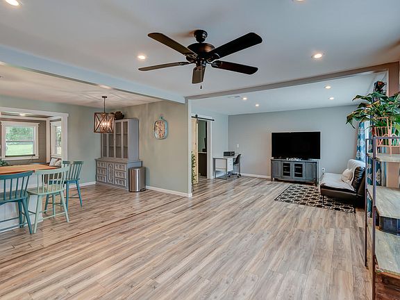 5th image of 6305 Cadbury Dr