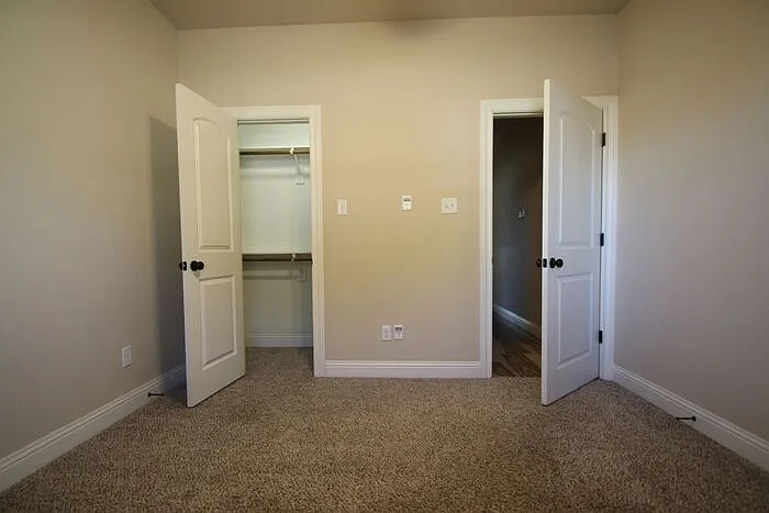 8009 Bangor Dr — Photo 22