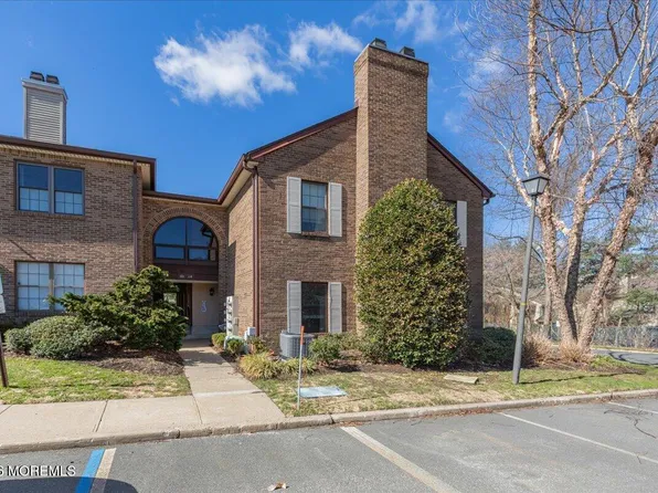 114 Wellington Pl, Aberdeen, NJ 07747