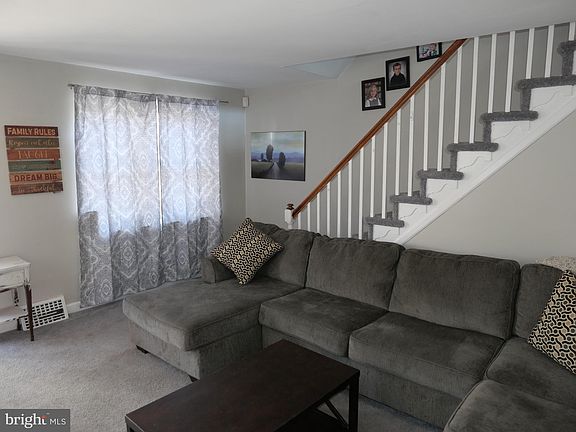 3rd image of 4014 Albemarle Ave