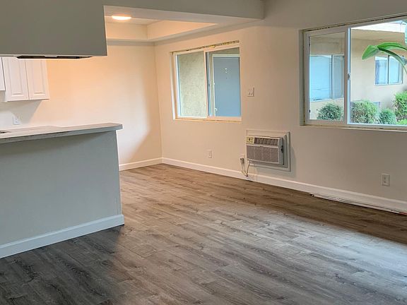 3rd image of 601 Wisconsin St APT D