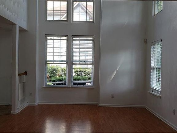 2nd image of 146 White Cedar Ln