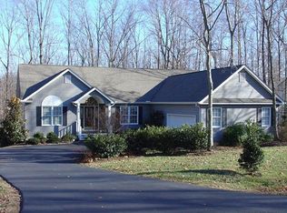 19 Barrett St, Palmyra, VA 22963