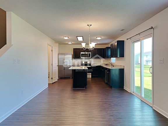 3rd image of 102 Dietz Dr