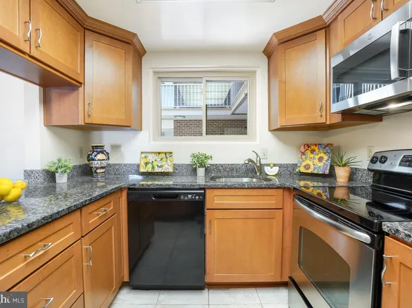 3346 Chiswick Ct #58-1B, Silver Spring, MD 20906
