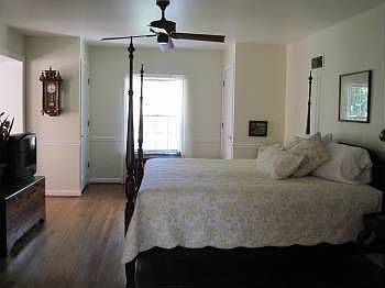 4th image of 128 W Jewel Ave