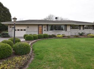 6609 Manchester Dr, Greendale, WI 53129