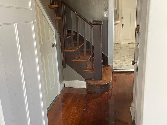 4th image of 4030 Dhemecourt St