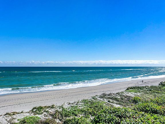 3rd image of 1012 Ocean Dr #7