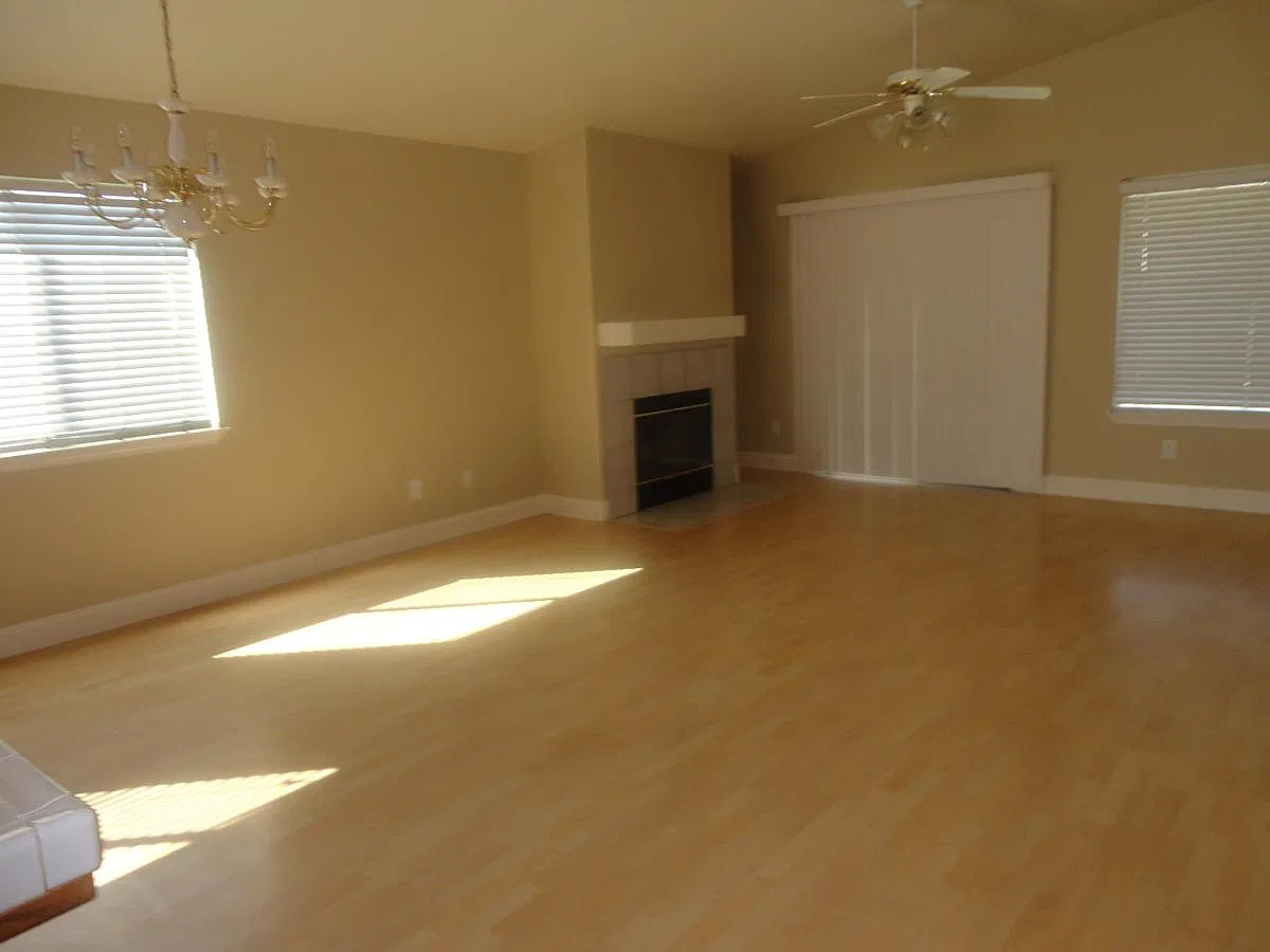 4 bed, 1928 sqft, $2,795 — Photo 3