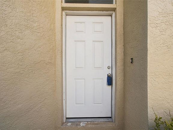 5th image of 1050 STARKEY ROAD #907