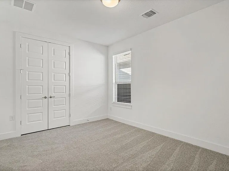 9704 Boathouse Dr — Photo 12