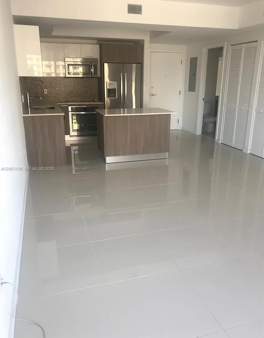 5252 Paseo Condo — Photo 3