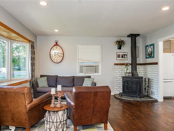 5th image of 2020 Lewis Ave