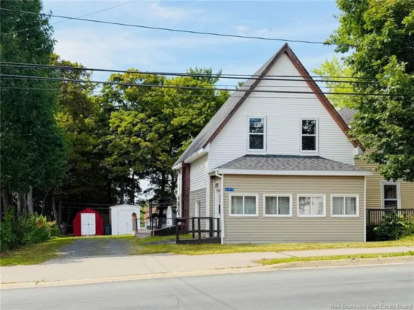 249 Wellington St, Miramichi, NB E1N 1N2
