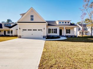 7189 Old Stump Dr SE, Leland, NC 28451