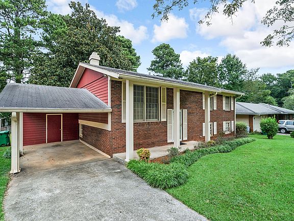 3rd image of 3666 Marlborough Dr