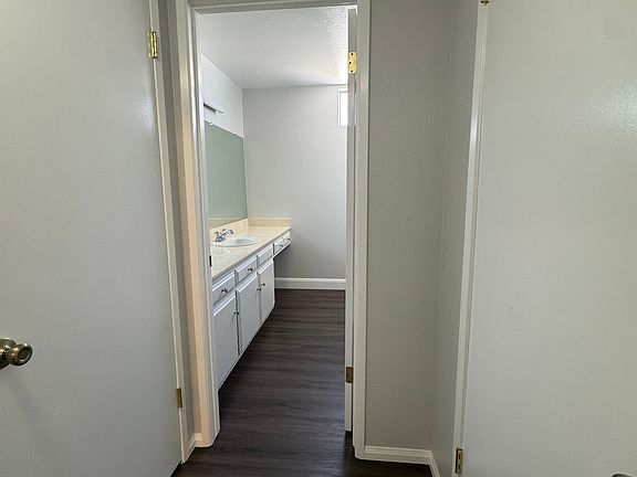 4th image of 31505 Lindero Canyon Rd Unit 6