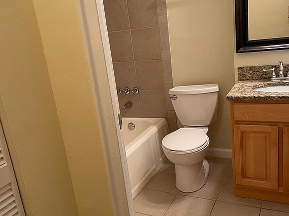 4th image of 2601 Pennsylvania Ave APT 651