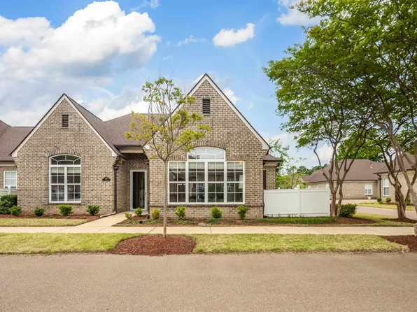 1369 Calumet Farms Dr #22, Collierville, TN 38017