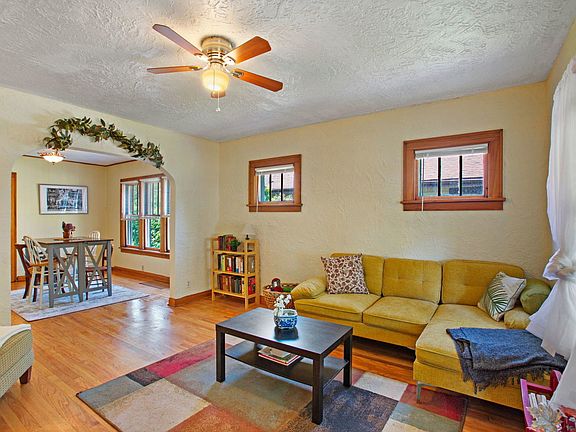 5th image of 729 W Pacific Ave