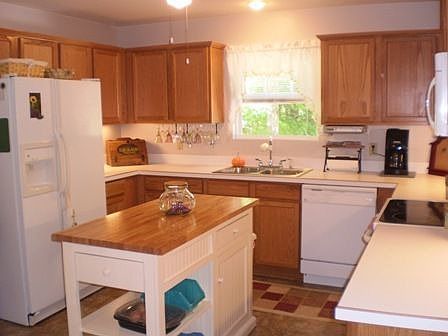 1st image of 403 Marina Dr