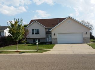 4526 Cornwall Dr NW, Rochester, MN 55901