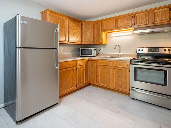 5th image of 2561 Rutrough Rd #3