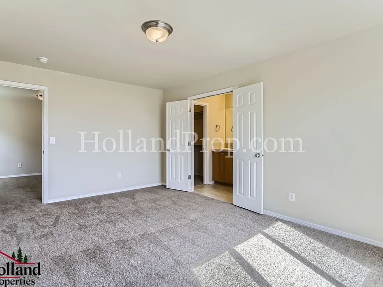 1094 SE Alika Ave — Photo 17