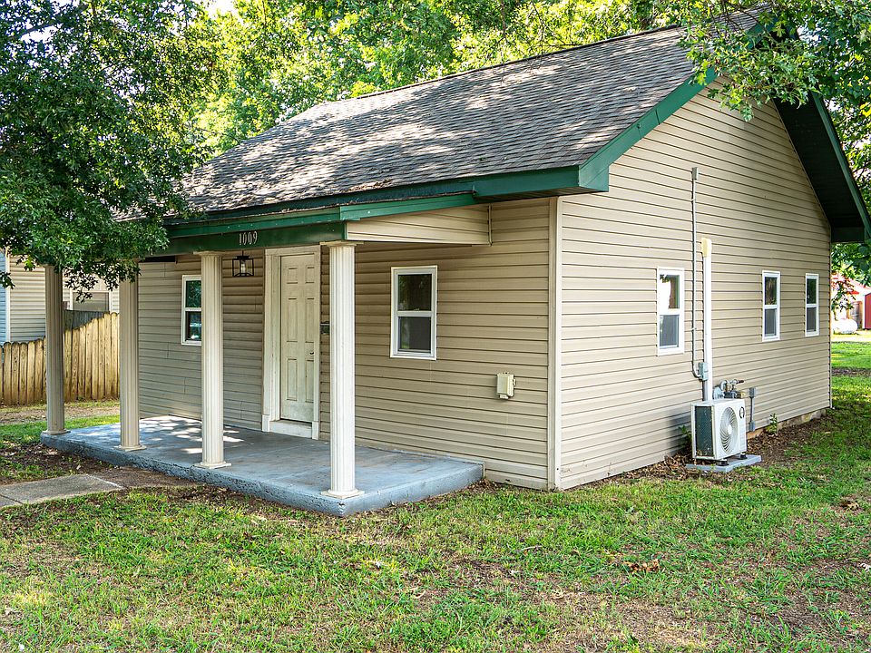 1st image of 1009 W Cass Avenue