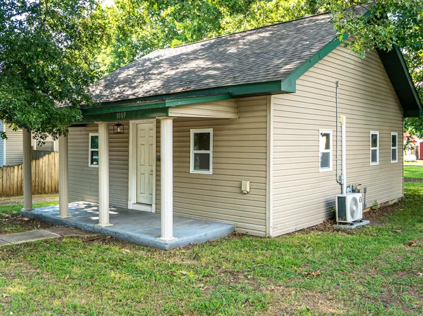 1009 W Cass Avenue, West Plains, MO 65775