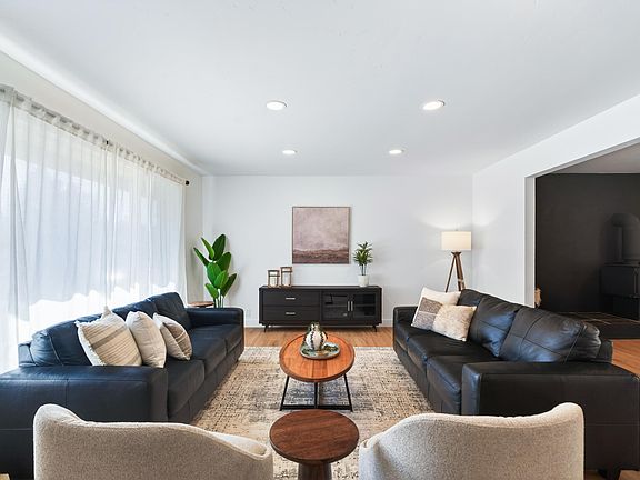 4th image of 4449 La Mesa Ave