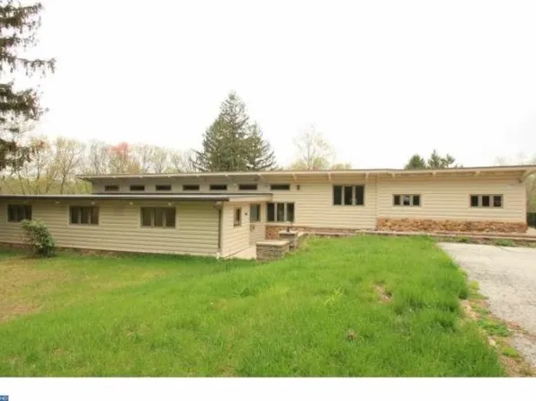 8044 Goshen Rd, Malvern, PA 19355