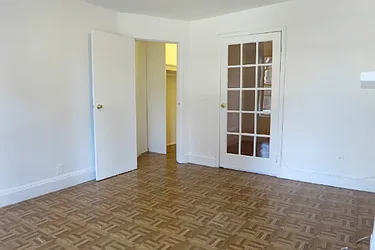 Rented by Manhattan Best Realty, Inc.