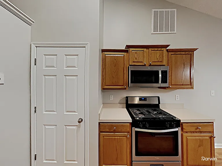 187 Alexis Dr — Photo 3