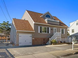 10 W Mermaid Ln, Brant Beach, NJ 08008