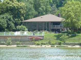 280 Riverside Dr, Rossford, OH 43460