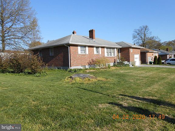2nd image of 2425 E Parris Dr