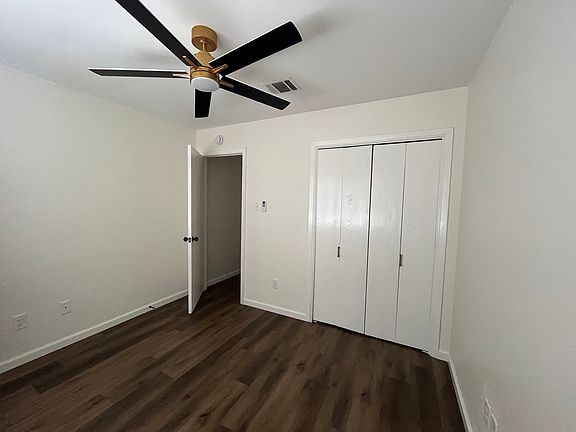 5th image of 1420 W Braker Ln Unit B