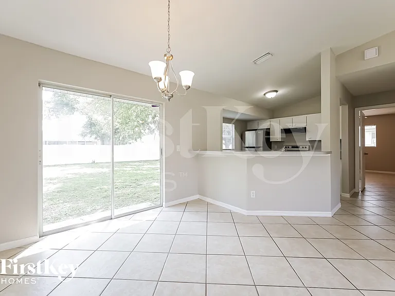 2565 Vogler Ln — Photo 6