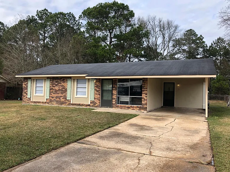 7628 Macon Dr — Photo 3