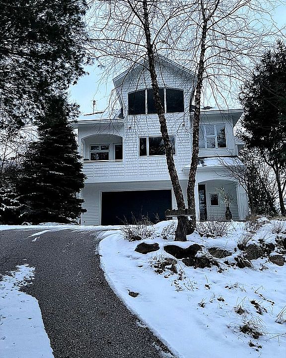 2nd image of 140 Crescent Dr