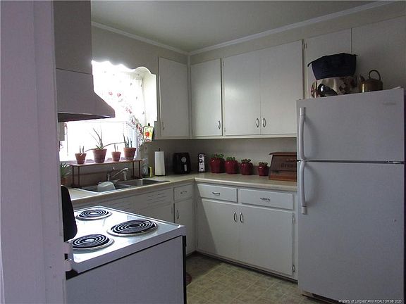5th image of 3231 Wedgewood Dr