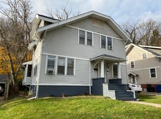 39 Grosvenor St, Athens, OH 45701