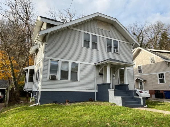 39 Grosvenor St, Athens, OH 45701