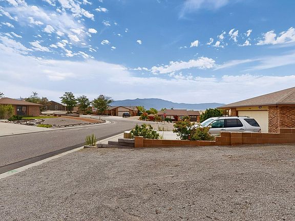 4th image of 4430 Pumice Dr NE